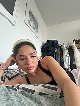 SilkyMira online show from 14, 2, 2026