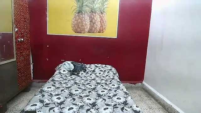 Lovelycouple25 online show from 13, 4, 2026