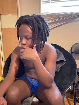 YourLittleBoyfriend online show from 13, 12, 2025