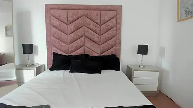 Snapshot of Scarlett__Noir chatting on 26, 2, 2026 Scarlett Noir online show from 26, 2, 2026