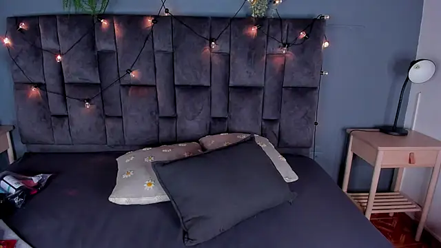 Miia Anderson online show from 12, 1, 2026