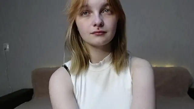 Catherine Walker online show from 18, 12, 2025