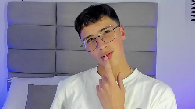 Snapshot of JoshClaarktt chatting on 21, 6, 2026 JoshClaarktt online show from 21, 6, 2026