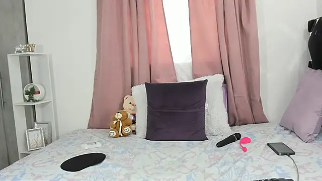 Annyeliz online show from 5, 4, 2026