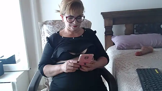 evelynsmithco online show from 26, 5, 2026