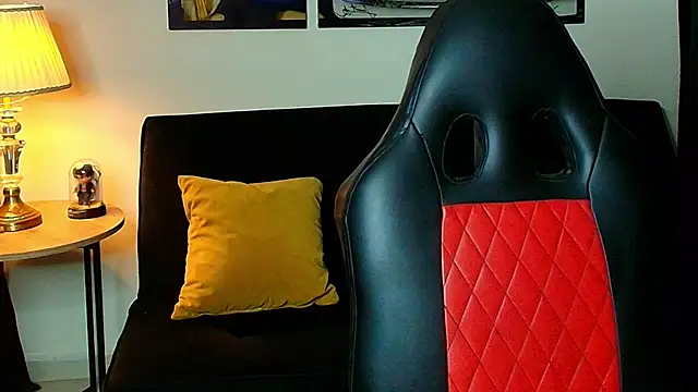 Dustyn Michelle1 online show from 9, 4, 2026