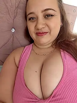 Snapshot of MMia_18 chatting on 14, 12, 2025 MMia 18 online show from 14, 12, 2025