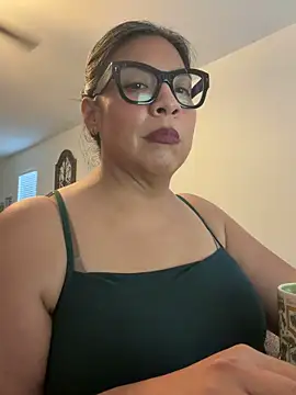 Snapshot of BettyWhispers chatting on 10, 3, 2026 BettyWhispers online show from 10, 3, 2026