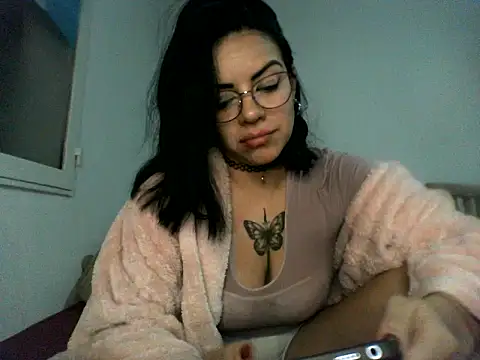 Snapshot of luluclark69 chatting on 24, 7, 2026 luluclark69 online show from 24, 7, 2026