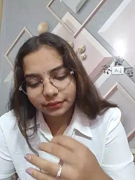 Snapshot of Himani_0122 chatting on 8, 7, 2026 Himani 0122 online show from 8, 7, 2026