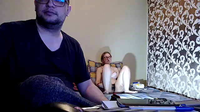 yunis32 online show from 12, 3, 2025