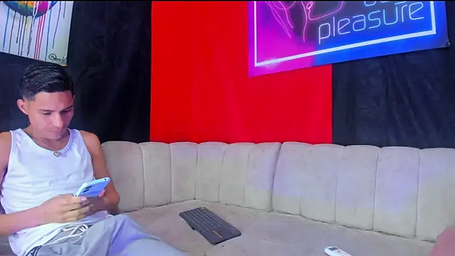 Damian and theo online show from 8, 1, 2026