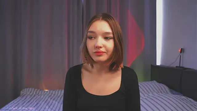 Leyla crsh online show from 2, 4, 2026