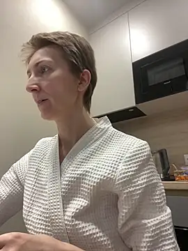 Snapshot of Sensual_Flower chatting on 9, 2, 2026 Sensual Flower online show from 9, 2, 2026