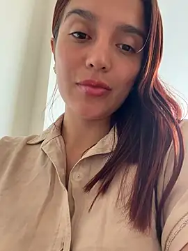 Snapshot of lara_beker chatting on 14, 5, 2026 lara beker online show from 14, 5, 2026