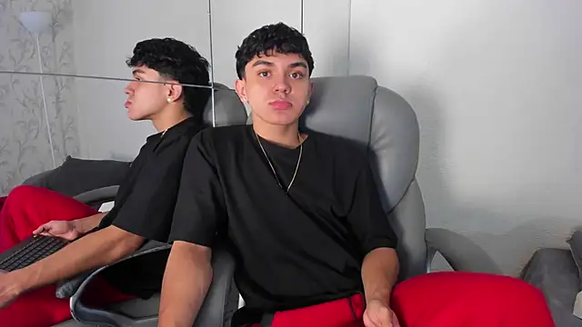  TaylorBlack online show from 14, 4, 2026