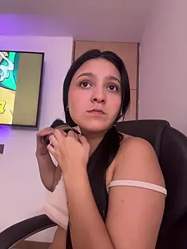 Snapshot of Camila_sanchez25 chatting on 5, 4, 2026 Camila sanchez25 online show from 5, 4, 2026