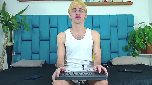 Snapshot of boy_Dirty_X chatting on 19, 6, 2026 boy Dirty X online show from 19, 6, 2026