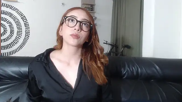 Snapshot of BeautyYoungblond chatting on 2, 7, 2026 BeautyYoungblond online show from 2, 7, 2026