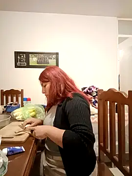 Snapshot of LUNARB23 chatting on 21, 12, 2025 LUNARB23 online show from 21, 12, 2025