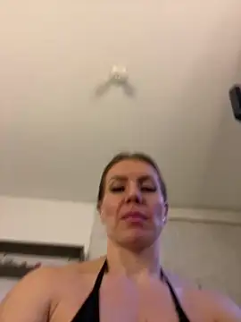 Snapshot of Natalia_Fit chatting on 25, 5, 2026 Natalia Fit online show from 25, 5, 2026