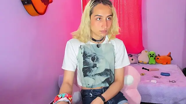 Snapshot of Elis-Darling chatting on 4, 2, 2026 Elis-Darling online show from 4, 2, 2026