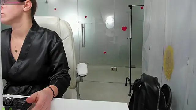 Snapshot of missdominna chatting on 19, 1, 2026 missdominna online show from 19, 1, 2026