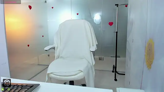 Snapshot of missdominna chatting on 2, 2, 2026 missdominna online show from 2, 2, 2026