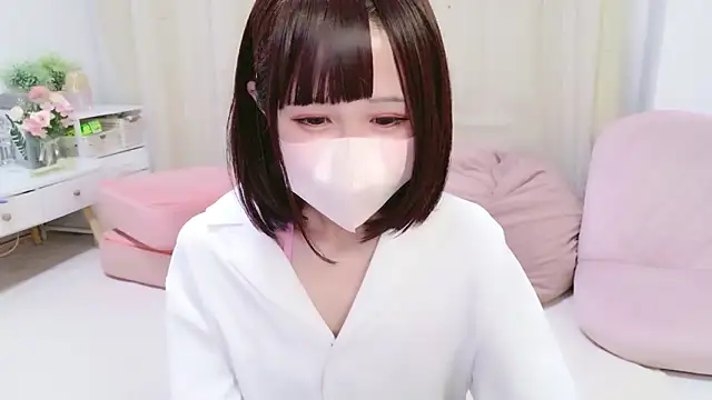 Snapshot of Nazuna_727 chatting on 8, 7, 2026 Nazuna 727 online show from 8, 7, 2026