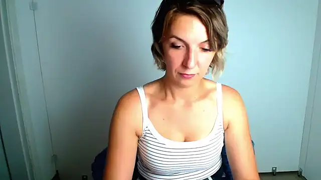 Lana Foxyy online show from 5, 8, 2026