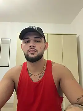 Snapshot of LunaFoxTip chatting on 18, 12, 2025 LunaFoxTip online show from 18, 12, 2025