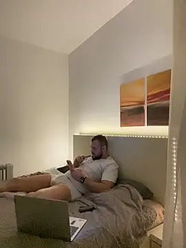 Snapshot of LunaFoxTip chatting on 2, 3, 2026 LunaFoxTip online show from 2, 3, 2026