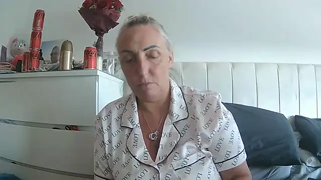 theblondecocklover online show from 21, 4, 2026