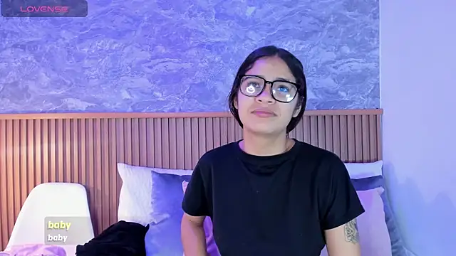 Snapshot of alina_souvage_ chatting on 1, 2, 2026 alina souvage online show from 1, 2, 2026