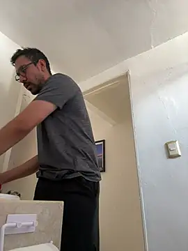 AdrianGarcia89 online show from 12, 4, 2026