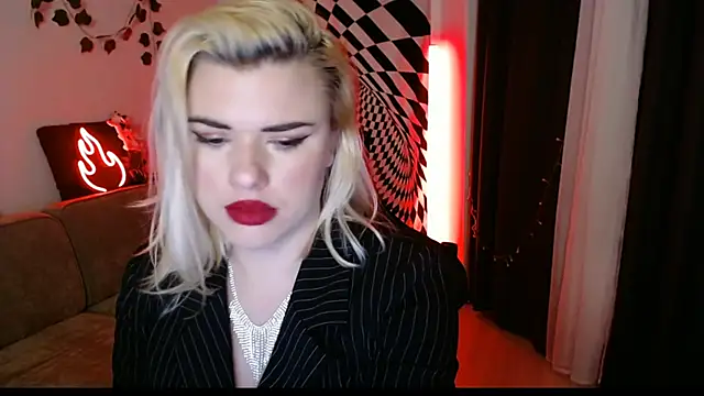 Snapshot of Ariana_Saint chatting on 18, 2, 2026 Ariana Saint online show from 18, 2, 2026