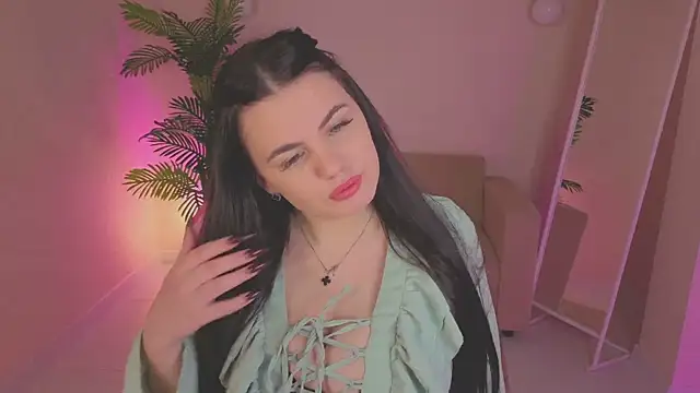 Snapshot of Mia_Evelyn chatting on 22, 12, 2025 Mia Evelyn online show from 22, 12, 2025