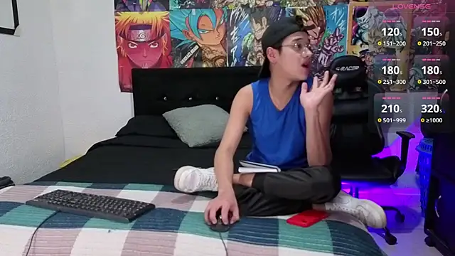 Snapshot of Golden_Boysx chatting on 9, 7, 2026 Golden Boysx online show from 9, 7, 2026