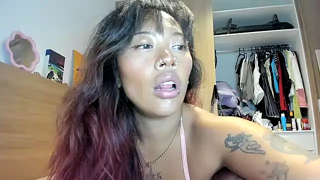 Snapshot of heavenngirlyy444 chatting on 2, 2, 2026 heavenngirlyy444 online show from 2, 2, 2026