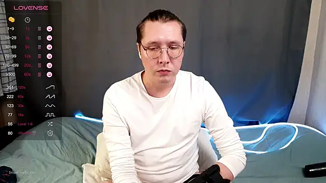 NakedIsaac online show from 10, 7, 2026