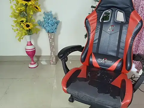 Snapshot of Sneha_Crush chatting on 2, 2, 2026 Sneha Crush online show from 2, 2, 2026