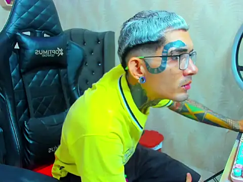 Boy tatto77 online show from 7, 2, 2026