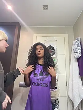 MikaScarlet online show from 13, 4, 2026