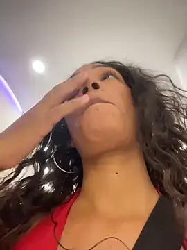 MikaScarlet online show from 15, 4, 2026