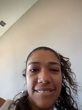 MikaScarlet online show from 16, 4, 2026