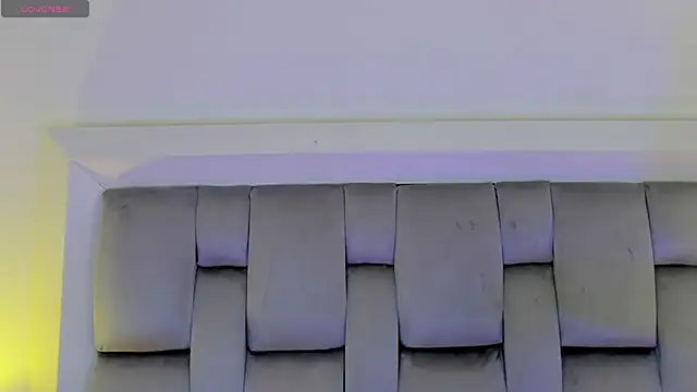 amber  ferrera online show from 14, 4, 2026