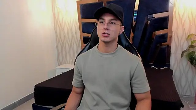 Noah Clarkk online show from 2, 4, 2026