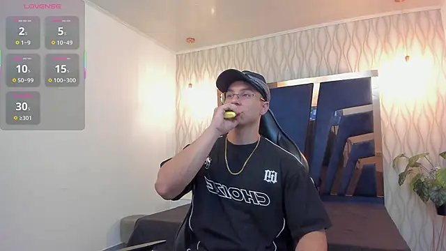 Noah Clarkk online show from 12, 4, 2026