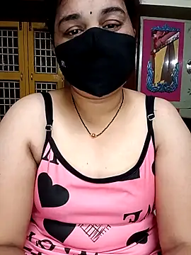 maduri   online show from 4, 4, 2026