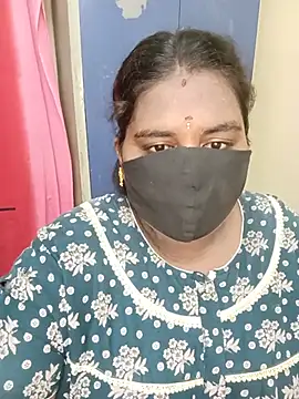 Snapshot of sirisha__9 chatting on 7, 7, 2026 sirisha 9 online show from 7, 7, 2026